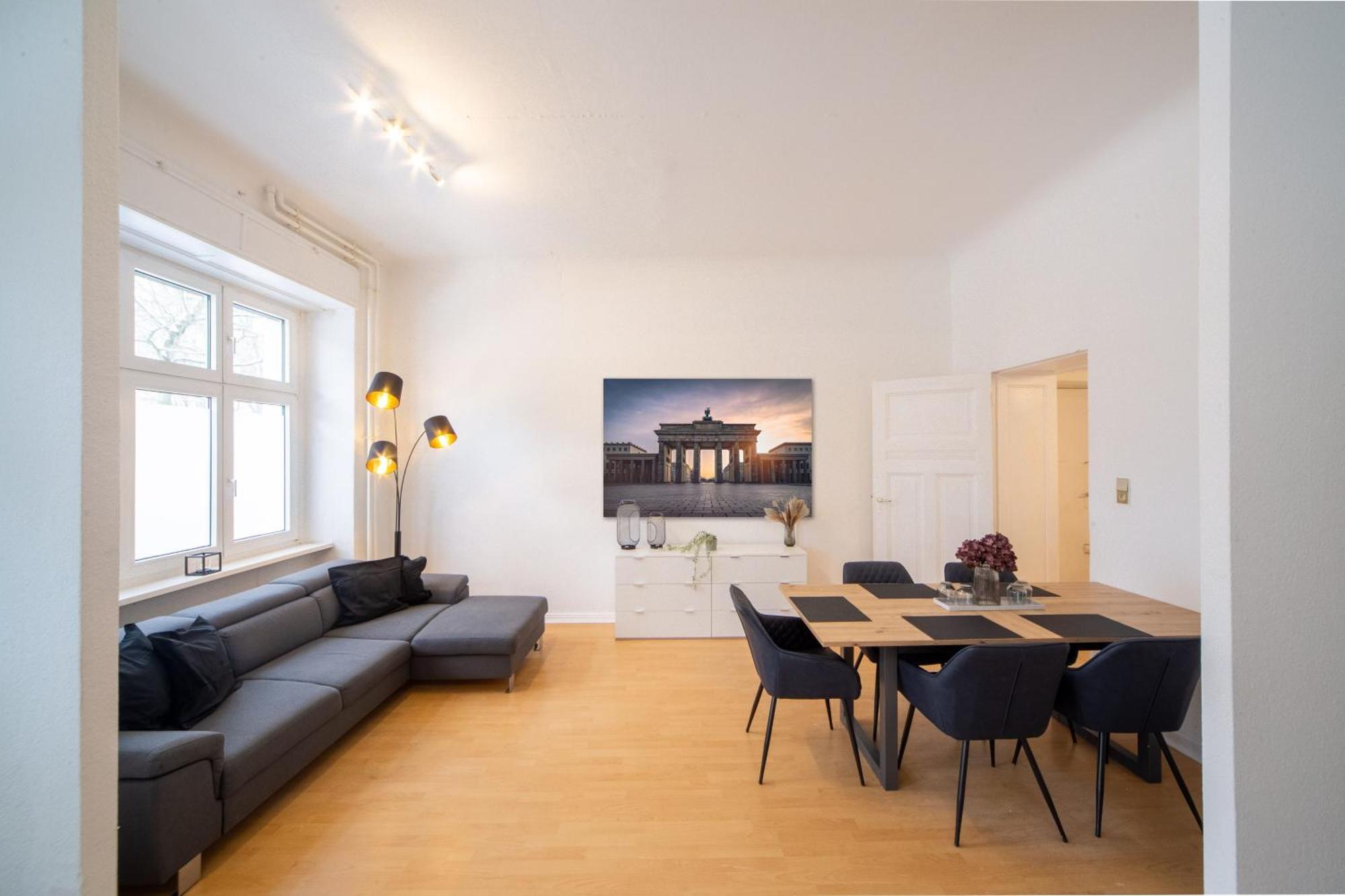 Ferienwohnung Massagesessel, King-Sized Bed, Billardtisch, 2 Couches Berlin Exterior foto