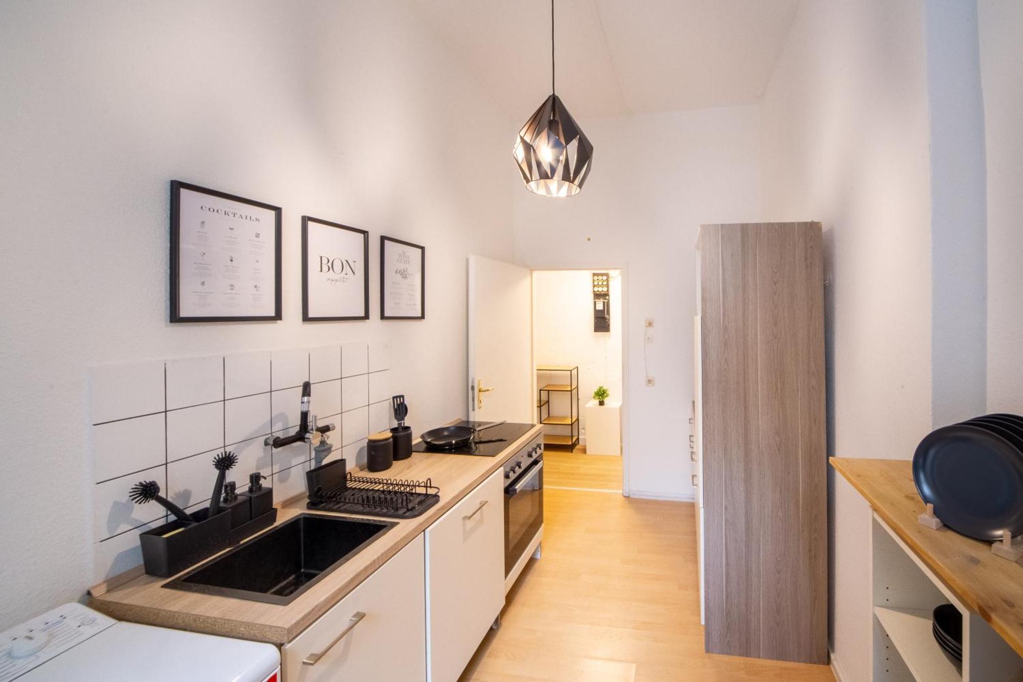 Ferienwohnung Massagesessel, King-Sized Bed, Billardtisch, 2 Couches Berlin Exterior foto