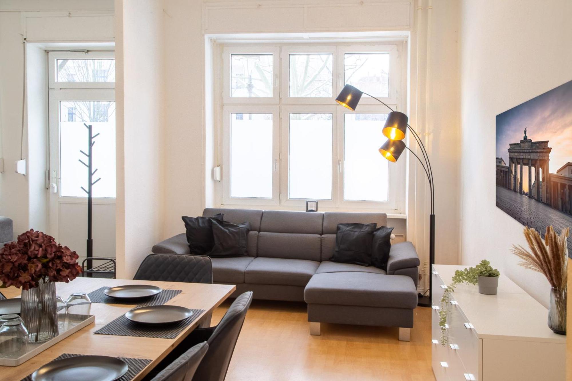 Ferienwohnung Massagesessel, King-Sized Bed, Billardtisch, 2 Couches Berlin Exterior foto